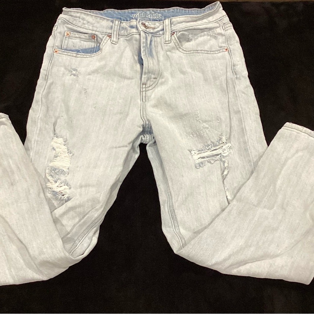 Wild Fable Light Gray Ripped Boyfriend Jeans